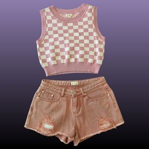 (NWOT) POL Checkered Vest & Pink Shorts - Small